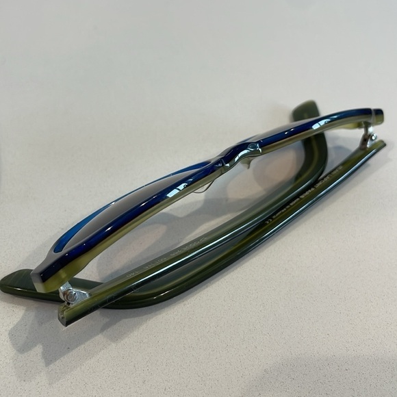 Stylish Black and Green Women's Glasses - Picture 7 of 7